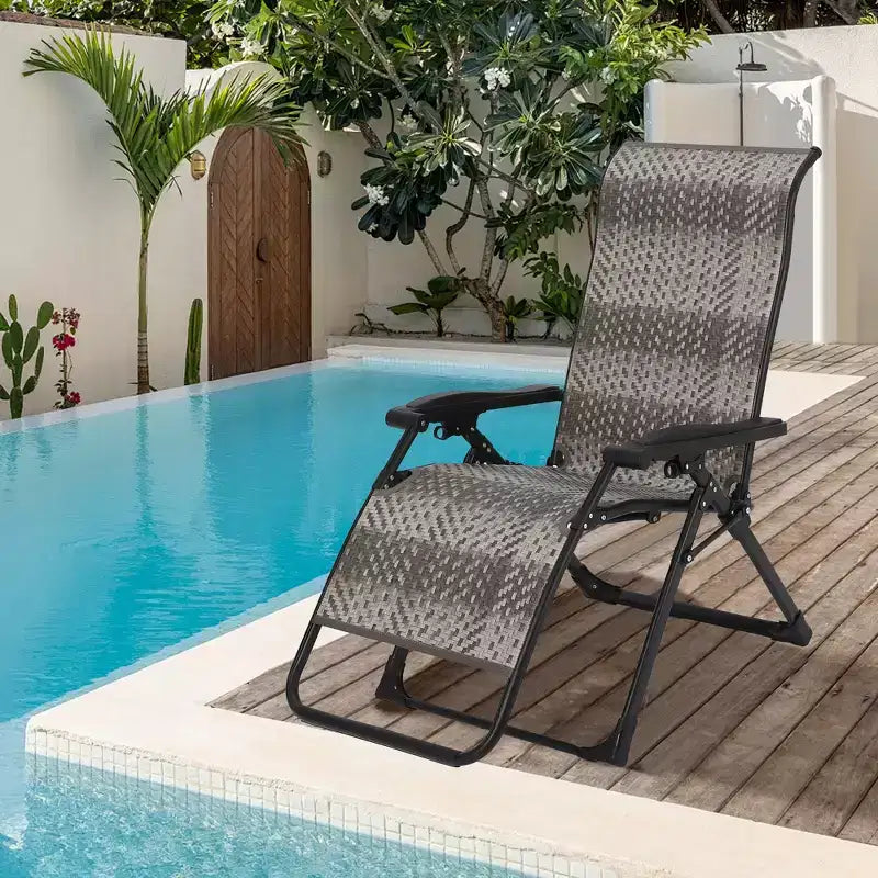Sdraio pieghevole in rattan marrone, senza braccioli, 1 persona